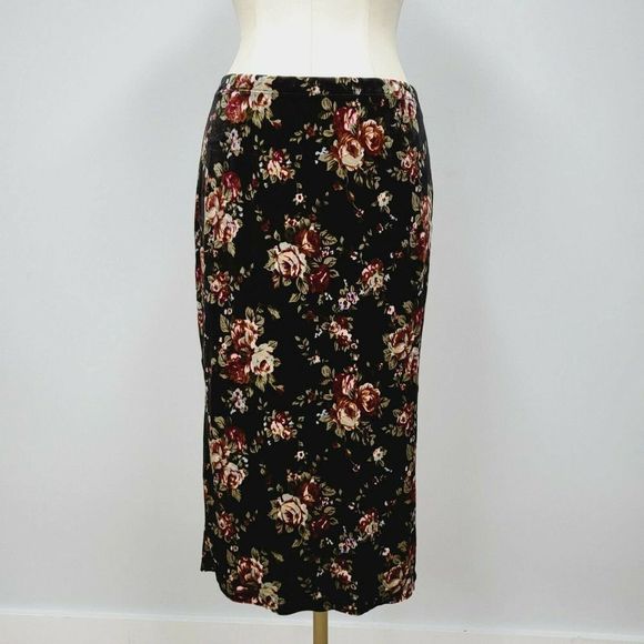 bobeau Dresses & Skirts - Bobeau Skirt size Medium floral black velvet pullon midi M back slit pull on NWT
